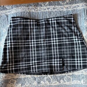 American Eagle Outfitters Black and White Plaid Mini Skirt